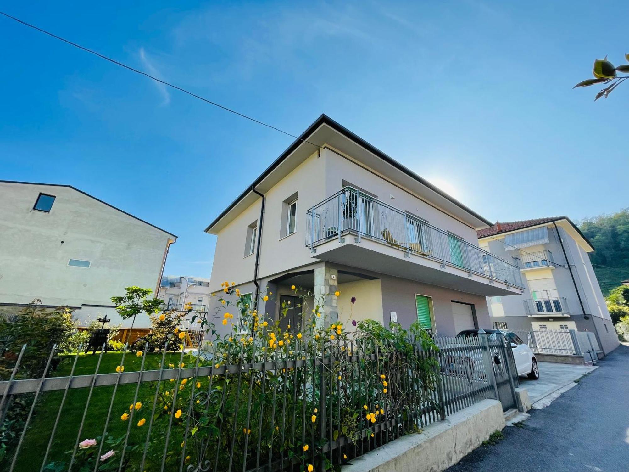 Casa Piero, Relax E Piscina Privata Tra Le Colline Delle Langhe Villa Alba  Luaran gambar